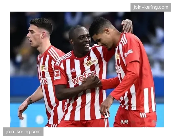 欧足联站席新规引争议，多特高层斥为“纯粹官僚主义”